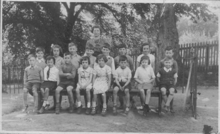 Avoch children 1938 ish